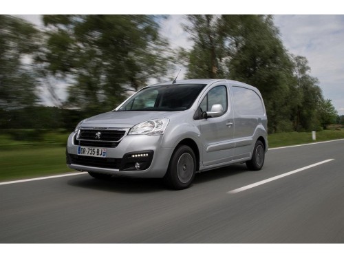 Характеристики грузового фургона Peugeot Partner 1.6 VTi MT L2 (11.2020 - н.в.): фото, размеры, грузоподъемность, масса, скорость, двигатель, топливо, отзывы