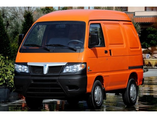 Характеристики цельнометаллического фургона Piaggio Porter 1.3 MT Eco-Power Base 1.5t (11.2009 - 10.2015): фото, размеры, грузоподъемность, масса, скорость, двигатель, топливо, отзывы