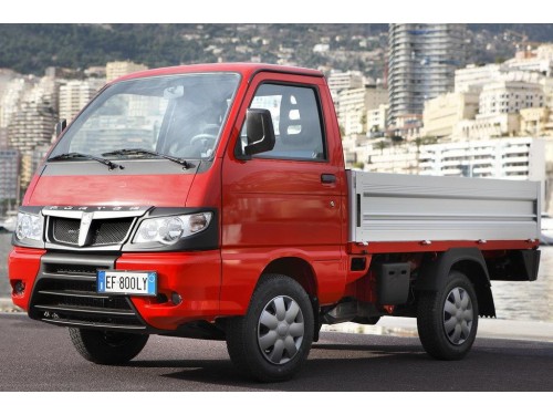 Характеристики бортового грузовика Piaggio Porter 1.2 MT P120 Diesel 1.7t short deck (11.2009 - 10.2015): фото, грузоподъемность, масса, скорость, двигатель, топливо, отзывы