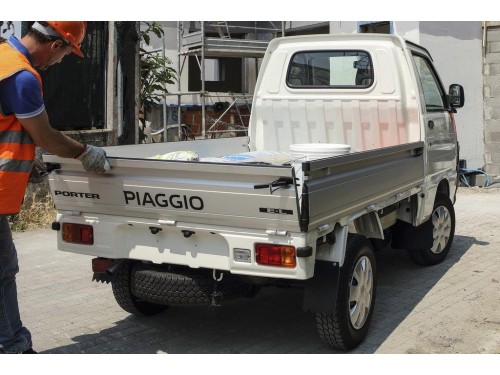 Характеристики бортового грузовика Piaggio Porter 1.3 MT Eco-Power Extra 1.7t long deck (11.2015 - н.в.): фото, грузоподъемность, масса, скорость, двигатель, топливо, отзывы