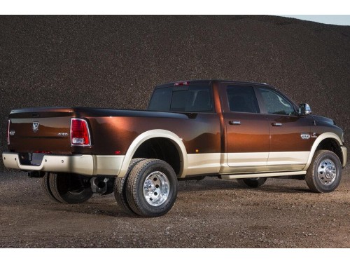 Характеристики бортового грузовика Ram 3500 5.7 AT 4x2 Big Horn Mega Cab Short Box SRW (09.2012 - 08.2013): фото, грузоподъемность, масса, скорость, двигатель, топливо, отзывы