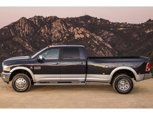 Характеристики бортового грузовика Ram 3500 5.7 AT 4x4 Laramie Crew Cab Short Box SRW (09.2013 - 02.2019): фото, грузоподъемность, масса, скорость, двигатель, топливо, отзывы