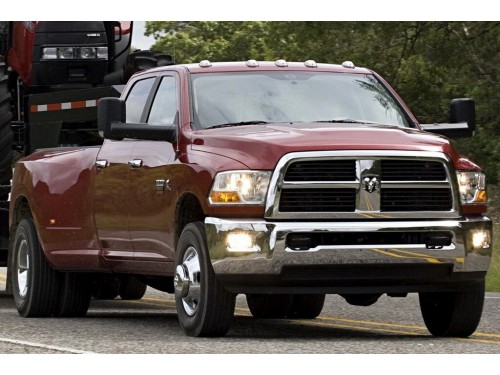 Характеристики бортового грузовика Ram 3500 5.7 AT 4x2 Laramie Crew Cab Short Box SRW (09.2013 - 02.2019): фото, грузоподъемность, масса, скорость, двигатель, топливо, отзывы