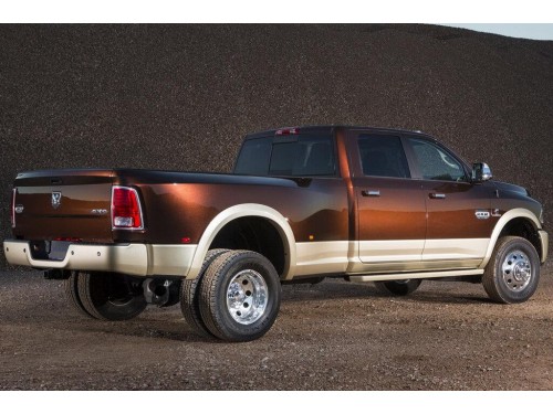 Характеристики бортового грузовика Ram 3500 5.7 AT 4x4 Limited Mega Cab Short Box SRW (09.2015 - 02.2019): фото, грузоподъемность, масса, скорость, двигатель, топливо, отзывы