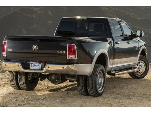Характеристики бортового грузовика Ram 3500 5.7 AT 4x4 Limited Mega Cab Short Box SRW (09.2015 - 02.2019): фото, грузоподъемность, масса, скорость, двигатель, топливо, отзывы