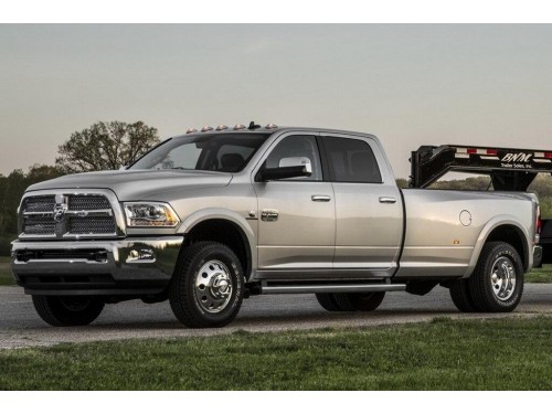 Характеристики бортового грузовика Ram 3500 6.4 AT 4x4 Big Horn Mega Cab Short Box SRW (09.2013 - 02.2019): фото, грузоподъемность, масса, скорость, двигатель, топливо, отзывы