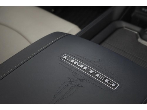 Характеристики бортового грузовика Ram 3500 6.7TD AT 4x4 Limited Mega Cab Short Box SRW (03.2019 - н.в.): фото, грузоподъемность, масса, скорость, двигатель, топливо, отзывы