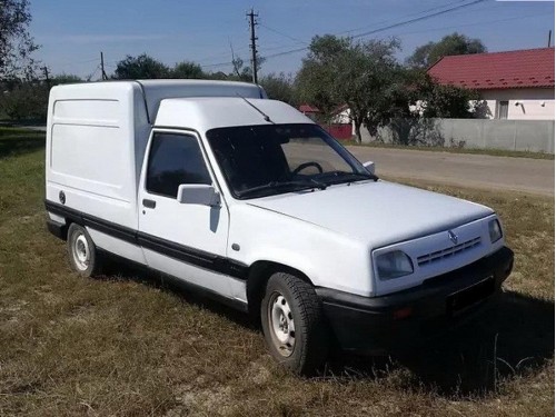 Характеристики грузового фургона Renault Express 1.6 D MT Van (06.1991 - 05.1994): фото, размеры, грузоподъемность, масса, скорость, двигатель, топливо, отзывы