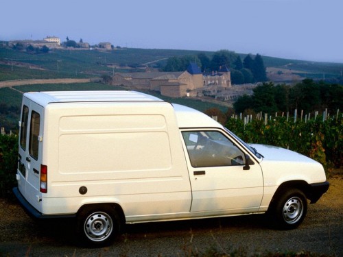 Характеристики грузового фургона Renault Express 1.6 D MT Van 4-gears (03.1985 - 05.1991): фото, размеры, грузоподъемность, масса, скорость, двигатель, топливо, отзывы