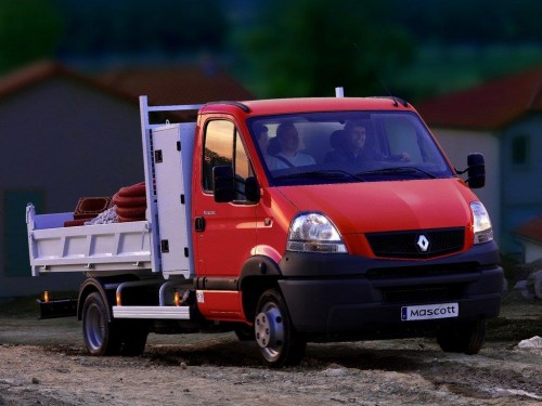 Характеристики грузового автомобиля Renault Mascott 3.0 dXi MT Double Cab L1 (06.2004 - 12.2010): фото, грузоподъемность, масса, скорость, двигатель, топливо, отзывы