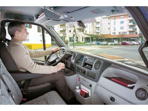 Характеристики грузового автомобиля Renault Mascott 3.0 dXi MT Double Cab L3 (06.2004 - 12.2010): фото, грузоподъемность, масса, скорость, двигатель, топливо, отзывы