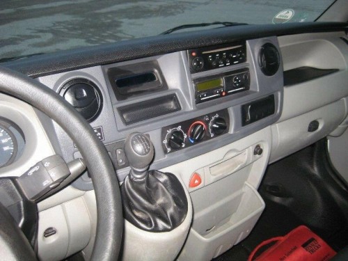 Характеристики грузового автомобиля Renault Mascott 3.0 dXi MT Double Cab L1 (06.2004 - 12.2010): фото, грузоподъемность, масса, скорость, двигатель, топливо, отзывы