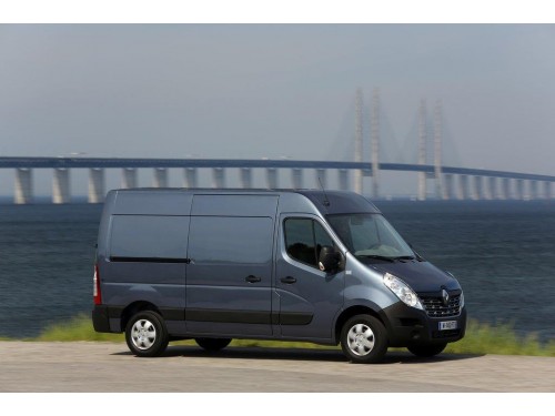 Характеристики грузового фургона Renault Master 2.3 dCi FWD MT L1H1 2.5т (11.2015 - 06.2020): фото, размеры, грузоподъемность, масса, скорость, двигатель, топливо, отзывы