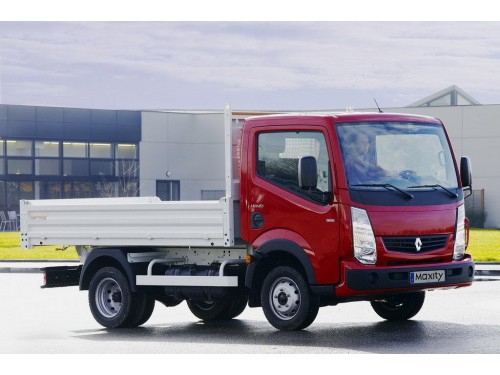 Характеристики тягача Renault Maxity 2.5 DXi MT LWB Dynamic DRW Doublecab (08.2007 - 08.2013): фото, размеры, грузоподъемность, масса, скорость, двигатель, топливо, отзывы