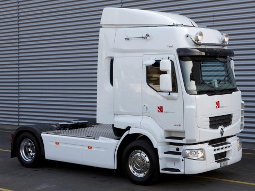 Характеристики седельного тягача Renault Premium 7.2 MT 4x2 Sleeper cab High 3500 (01.2006 - 09.2013): фото, размеры, грузоподъемность, масса, скорость, двигатель, топливо, отзывы