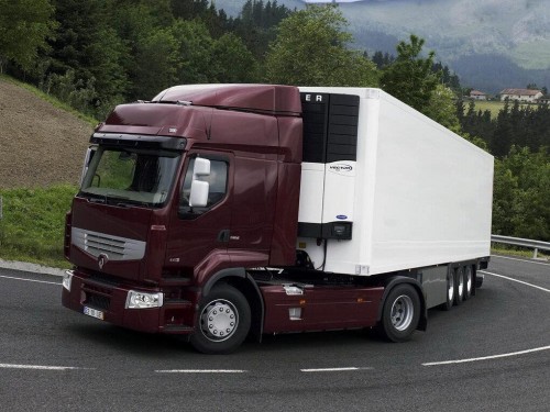 Характеристики седельного тягача Renault Premium 7.2 MT 4x2 Sleeper cab High 3500 (01.2006 - 09.2013): фото, размеры, грузоподъемность, масса, скорость, двигатель, топливо, отзывы