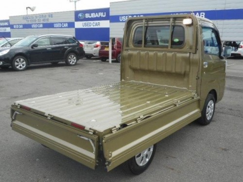 Характеристики грузового автомобиля Subaru Sambar Truck 660 3-way Dump 4WD (11.2017 - 04.2018): фото, грузоподъемность, масса, скорость, двигатель, топливо, отзывы