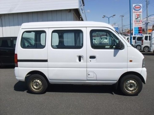 Характеристики минивэна Suzuki Every 660 GA (01.1999 - 04.2000): фото, места, вместимость, скорость, двигатель, топливо, отзывы