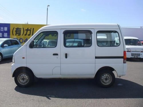 Характеристики минивэна Suzuki Every 660 GA (01.1999 - 04.2000): фото, места, вместимость, скорость, двигатель, топливо, отзывы
