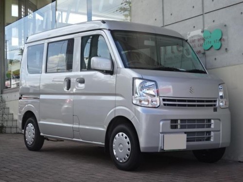 Характеристики минивэна Suzuki Every 660 GA (06.2019 - 08.2021): фото, места, вместимость, скорость, двигатель, топливо, отзывы