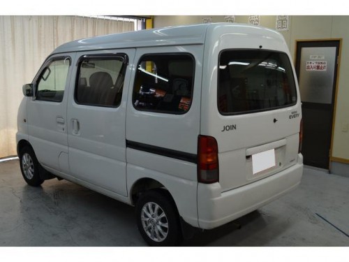 Характеристики минивэна Suzuki Every 660 PA (05.2000 - 08.2001): фото, места, вместимость, скорость, двигатель, топливо, отзывы