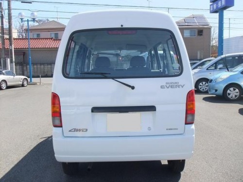 Характеристики минивэна Suzuki Every 660 PA (05.2000 - 08.2001): фото, места, вместимость, скорость, двигатель, топливо, отзывы