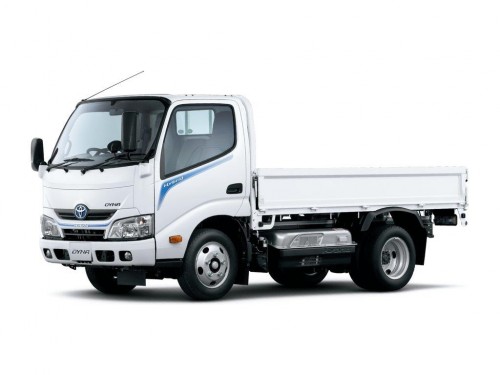 Характеристики грузового автомобиля Toyota Dyna 4.0 Cargo Double-Cab Standard-Cab Semi-Long-Deck Raised-Floor 2.0t 4WD (04.2015 - 04.2016): фото, грузоподъемность, масса, скорость, двигатель, топливо, отзывы