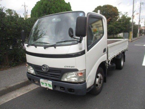 Характеристики грузового автомобиля Toyota Dyna 4.0 Cargo Single-Cab Standard-Cab Long-Deck Full Just Low 2.0t (09.2006 - 05.2011): фото, грузоподъемность, масса, скорость, двигатель, топливо, отзывы