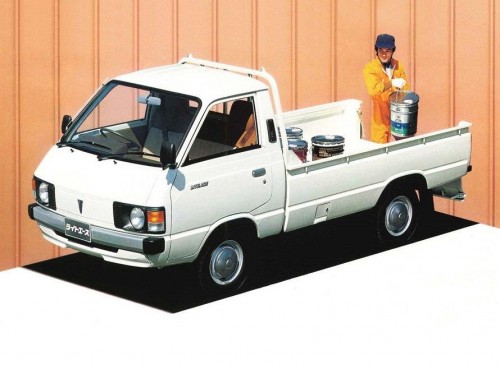 Характеристики грузового автомобиля Toyota Lite Ace Truck 1.3 Standard Raised Floor 3-Way (10.1979 - 09.1986): фото, грузоподъемность, масса, скорость, двигатель, топливо, отзывы