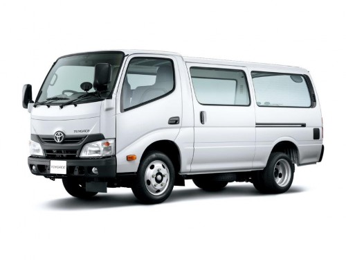 Характеристики грузового фургона Toyota ToyoAce 4.0 Route Van 4-door 3-seat 2.0t (06.2011 - 03.2015): фото, размеры, грузоподъемность, масса, скорость, двигатель, топливо, отзывы