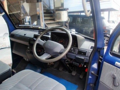 Характеристики цельнометаллического фургона Toyota Deliboy 1.5 202 (07.1989 - 01.1995): фото, размеры, грузоподъемность, масса, скорость, двигатель, топливо, отзывы