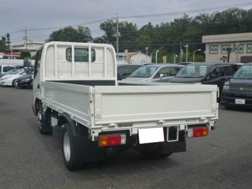 Характеристики грузового автомобиля Toyota Dyna 4.0 Cargo Double-Cab Standard-Cab Semi-Long-Deck Raised-Floor 2.0t 4WD (04.2015 - 04.2016): фото, грузоподъемность, масса, скорость, двигатель, топливо, отзывы