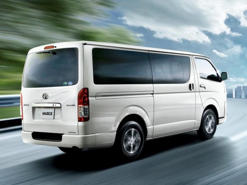 Характеристики минивэна Toyota Hiace 2.0 DX long (4 door 6 seat) (12.2013 - 12.2014): фото, места, вместимость, скорость, двигатель, топливо, отзывы