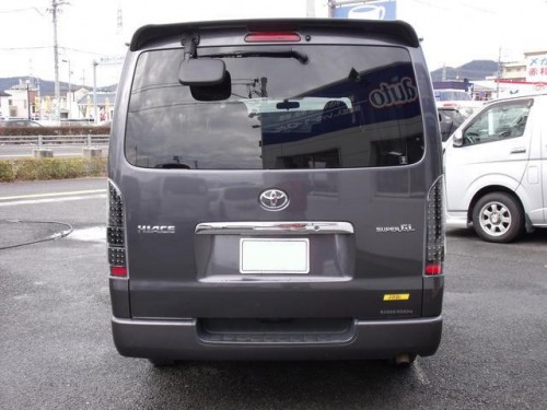 Характеристики минивэна Toyota Hiace 2.0 DX long (5 door 3 seat) (09.2008 - 06.2010): фото, места, вместимость, скорость, двигатель, топливо, отзывы