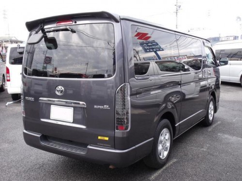 Характеристики минивэна Toyota Hiace 2.0 DX long (4 door 6 seat) (09.2008 - 06.2010): фото, места, вместимость, скорость, двигатель, топливо, отзывы