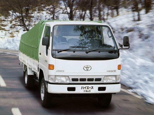 Характеристики грузового автомобиля Toyota Hiace 2.8D Standard-Deck Single-Just-Low Single-Cab Deluxe 1.0t (05.1995 - 08.2001): фото, грузоподъемность, масса, скорость, двигатель, топливо, отзывы