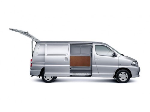 Характеристики грузового фургона Toyota Hiace 2.5 D-4D MT Van (09.2006 - 07.2010): фото, размеры, грузоподъемность, масса, скорость, двигатель, топливо, отзывы