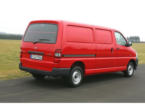 Характеристики грузового фургона Toyota Hiace 2.5 D-4D MT Van (09.2006 - 07.2010): фото, размеры, грузоподъемность, масса, скорость, двигатель, топливо, отзывы