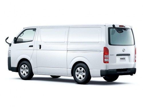 Характеристики минивэна Toyota Hiace 2.0 DX Long (5 door 3 seat) (04.2022 - н.в.): фото, места, вместимость, скорость, двигатель, топливо, отзывы