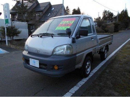 Характеристики грузового автомобиля Toyota Lite Ace Truck 1.8 DX Super Single Just Low Standard-Deck 1-Way (06.1999 - 08.2004): фото, грузоподъемность, масса, скорость, двигатель, топливо, отзывы