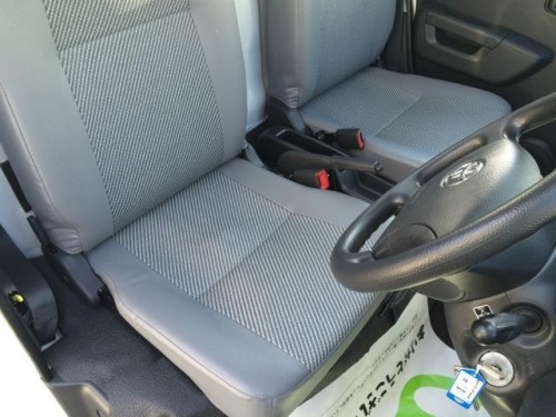 Характеристики грузового автомобиля Toyota Lite Ace Truck 1.5 DX single just low 3-way (07.2015 - 04.2018): фото, грузоподъемность, масса, скорость, двигатель, топливо, отзывы
