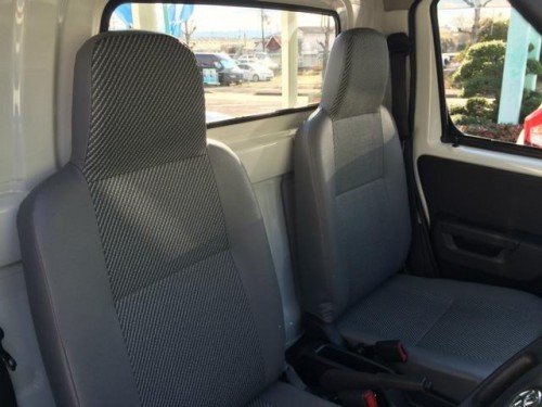 Характеристики грузового автомобиля Toyota Lite Ace Truck 1.5 DX single just low 3-way (07.2015 - 04.2018): фото, грузоподъемность, масса, скорость, двигатель, топливо, отзывы