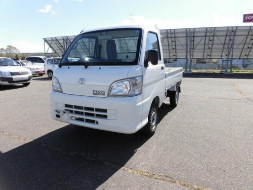 Характеристики бортового грузовика Toyota Pixis Truck 660 Farm version 3-way 4WD (12.2011 - 08.2014): фото, грузоподъемность, масса, скорость, двигатель, топливо, отзывы