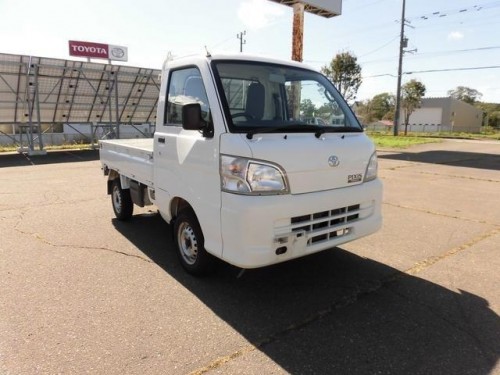 Характеристики бортового грузовика Toyota Pixis Truck 660 Farm version 3-way 4WD (12.2011 - 08.2014): фото, грузоподъемность, масса, скорость, двигатель, топливо, отзывы