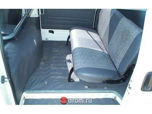 Характеристики минивэна Toyota Town Ace 1.5 DX (4 door 3 seat) (01.1992 - 07.1993): фото, места, вместимость, скорость, двигатель, топливо, отзывы