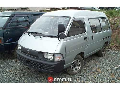 Характеристики минивэна Toyota Town Ace 1.5 DX (4 door 6 seat) (01.1992 - 07.1993): фото, места, вместимость, скорость, двигатель, топливо, отзывы