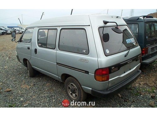 Характеристики минивэна Toyota Town Ace 1.5 DX (4 door 6 seat) (01.1992 - 07.1993): фото, места, вместимость, скорость, двигатель, топливо, отзывы