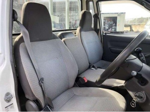 Характеристики грузового автомобиля Toyota Town Ace Truck 1.8 DX Low-Floor Standard-Deck 1-Way (06.1999 - 08.2004): фото, грузоподъемность, масса, скорость, двигатель, топливо, отзывы