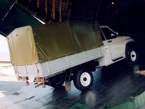 Характеристики грузового автомобиля УАЗ 2360 2.7 MT (08.2004 - 12.2005): фото, грузоподъемность, масса, скорость, двигатель, топливо, отзывы
