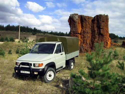 Характеристики грузового автомобиля УАЗ 2360 2.7 MT (08.2004 - 12.2005): фото, грузоподъемность, масса, скорость, двигатель, топливо, отзывы